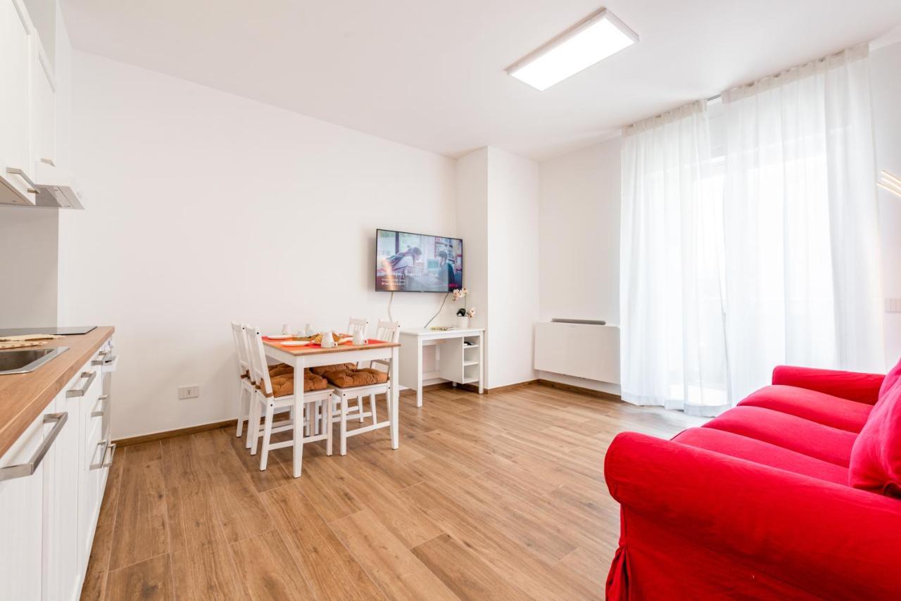 Central Station Apt With Parking Bari Dış mekan fotoğraf