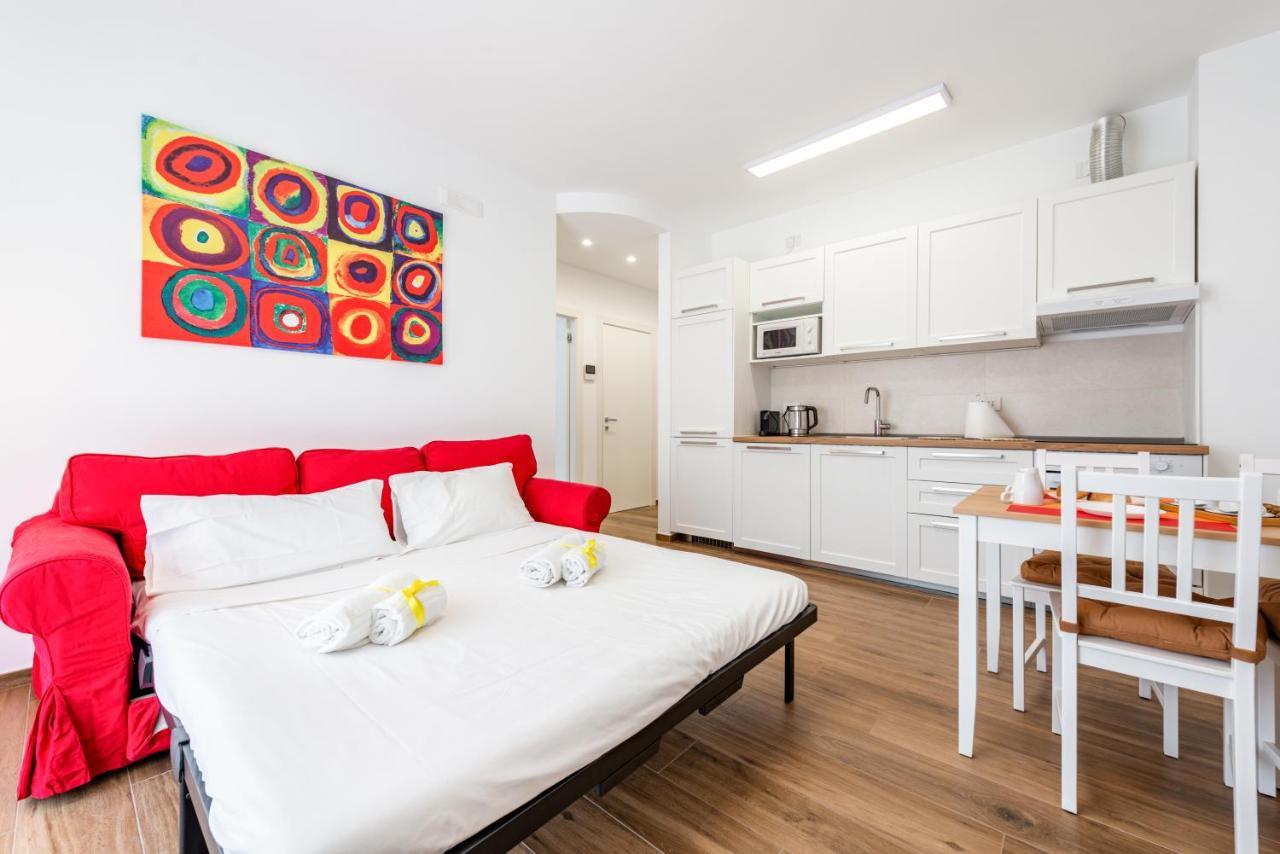 Central Station Apt With Parking Bari Dış mekan fotoğraf